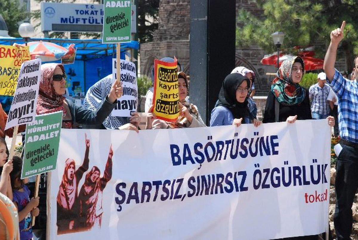 Tokat\'ta \'Başörtüsü\' Eylemi