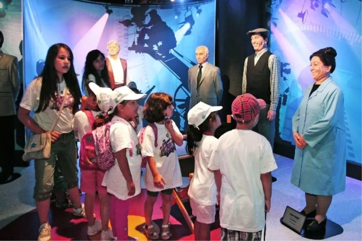 Yaz Okulları Kültür Gezileriyle Devam Ediyor