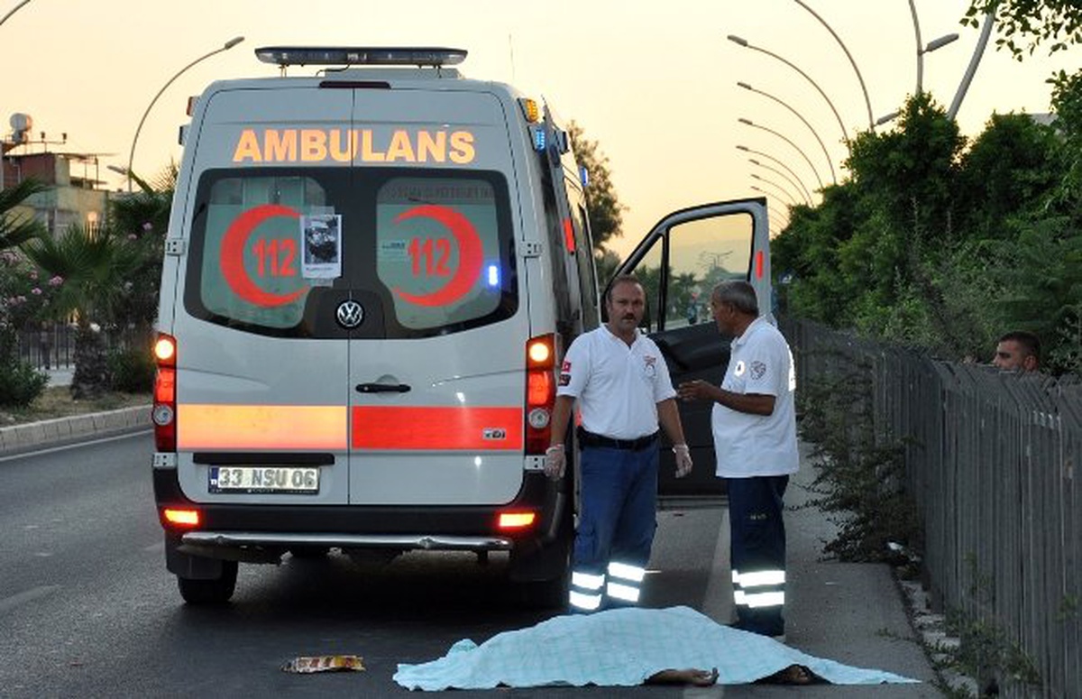Yolun Karşısına Geçmek İsterken Kamyon Çarptı