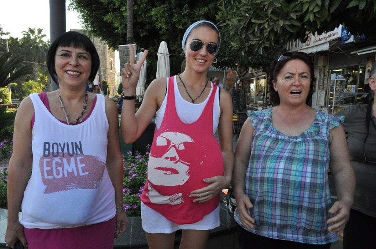 Antalya\'da Hamile Kadın Dayanışması