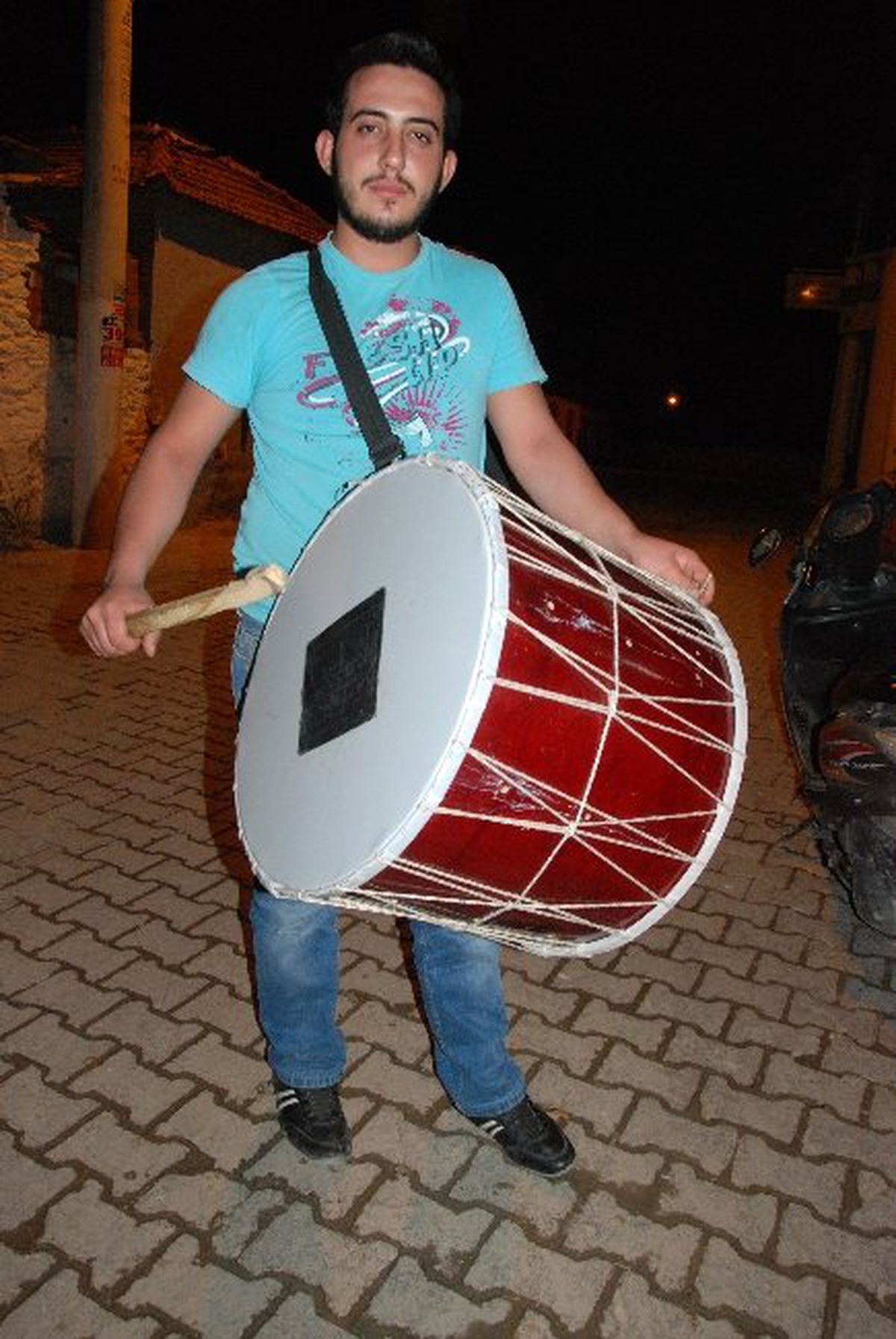 Asker Adaylarından \'Davul\' Geleneği