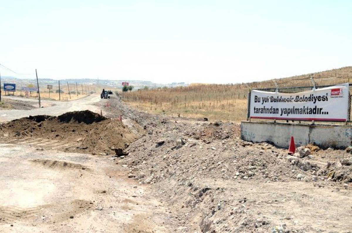 Balıkesir\'de Osb Yolu Yeniden Yapılıyor