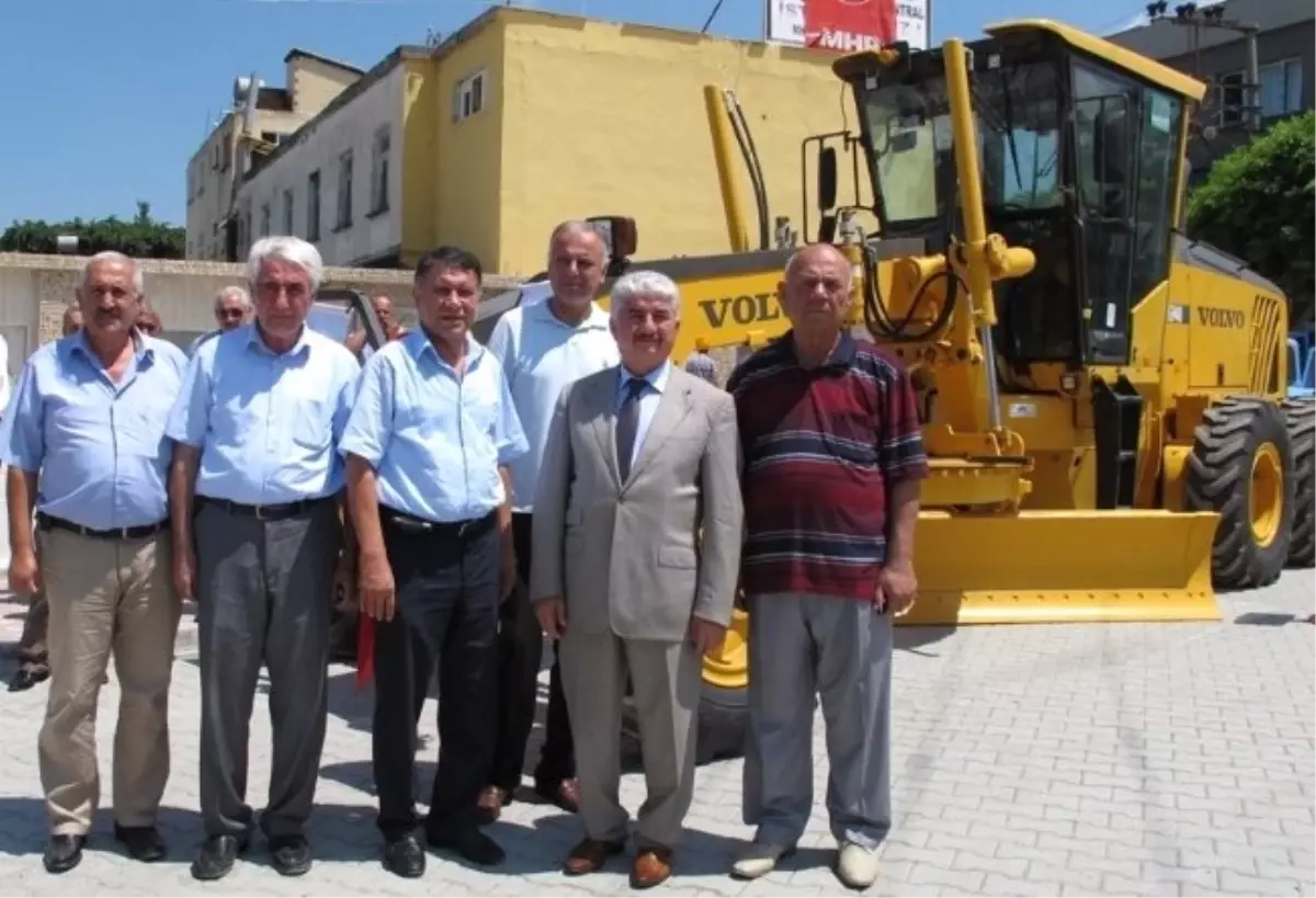 Başkan Şimşek, Bahçesini İpotek Edip Belediyeye Greyder Aldı