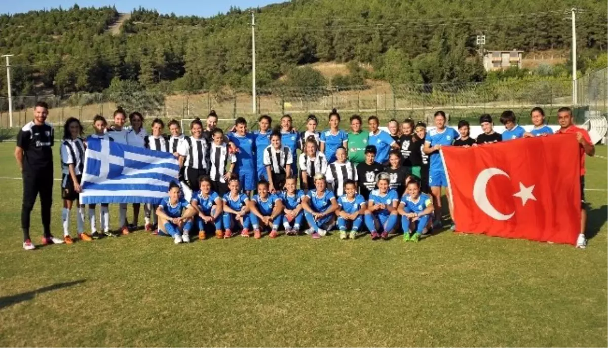 Bayanlardan Türk-Yunan Dostluğu