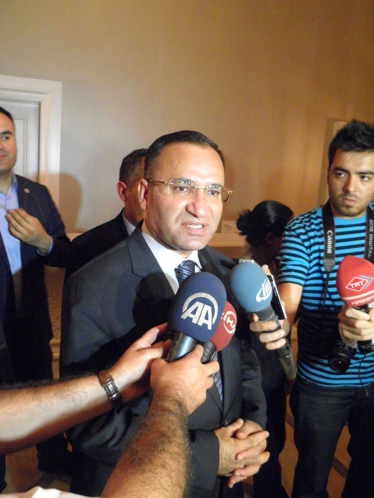 Bozdağ\'dan BM ve Uluslararası Topluma \'Mısır\' Tepkisi
