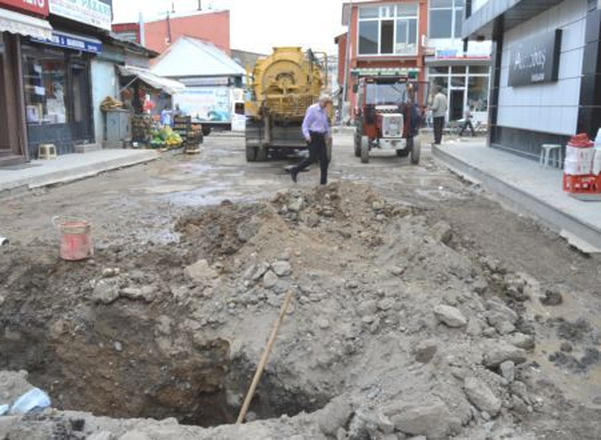 Eleşkirt\'te Altyapı Çalışmaları