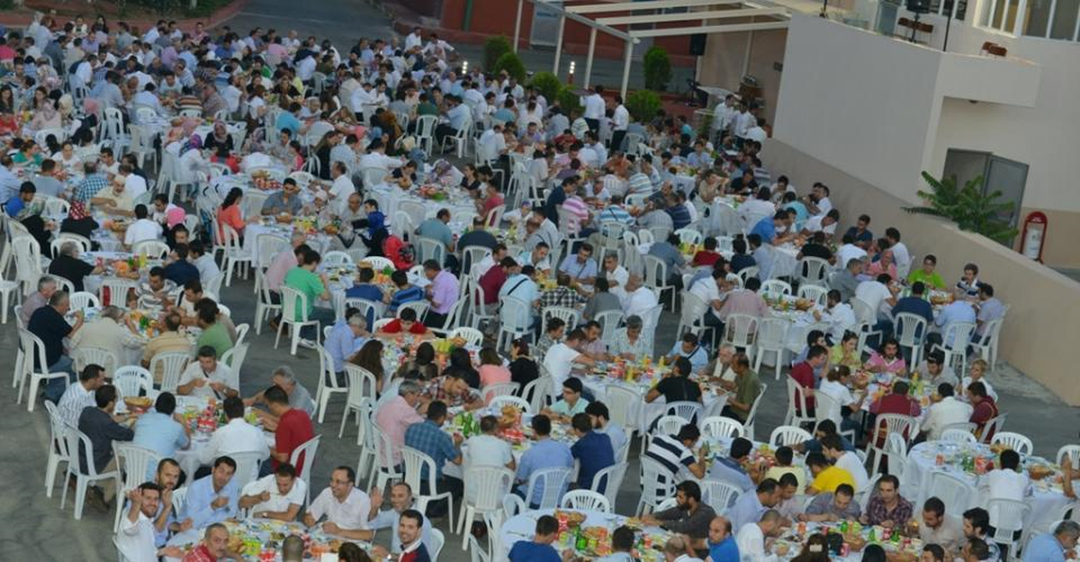 Geleneksel İsbak İftar Yemeği