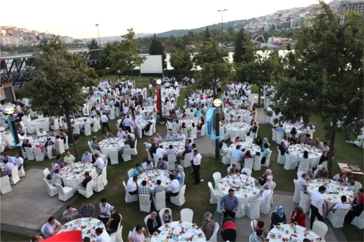 Haliç\'te İftar ve İftihar Vakti