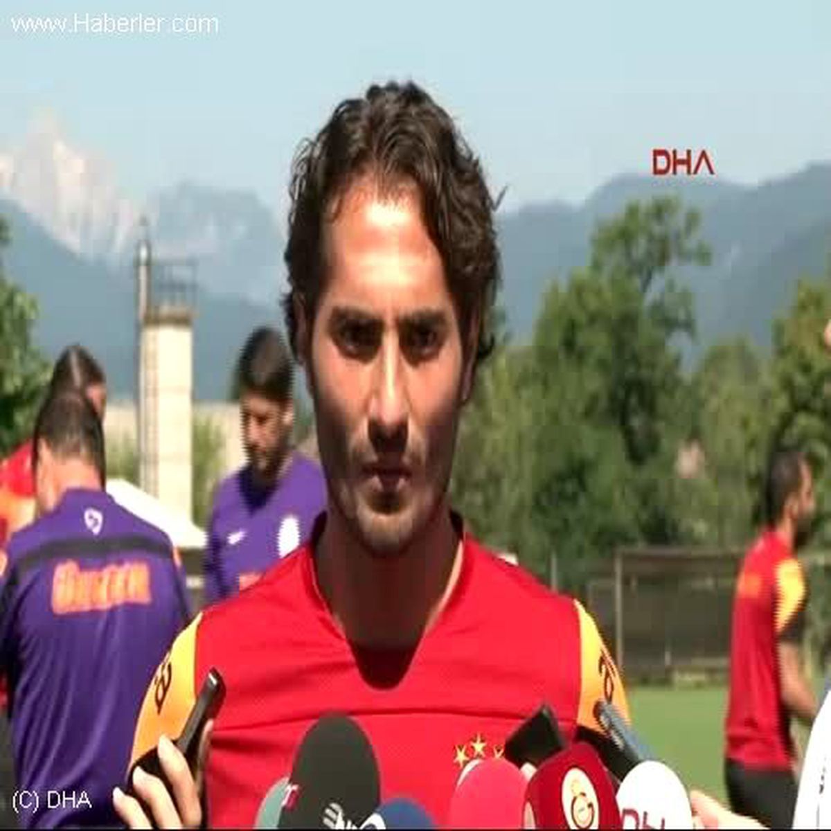 Hamit Altıntop Gerekirse Sağ Bek de Oynarım