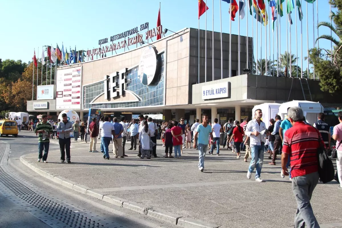İzmir, 82'inci İzmir Enternasyonal Fuarı'na Hazırlanıyor