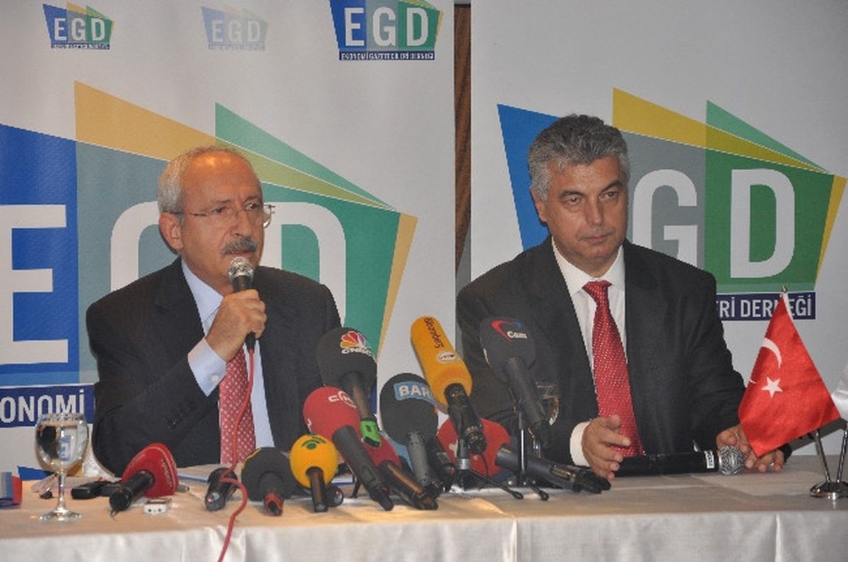Kılıçdaroğlu, Türkiye Gazetecileri Derneği\'nin İftarına Katıldı