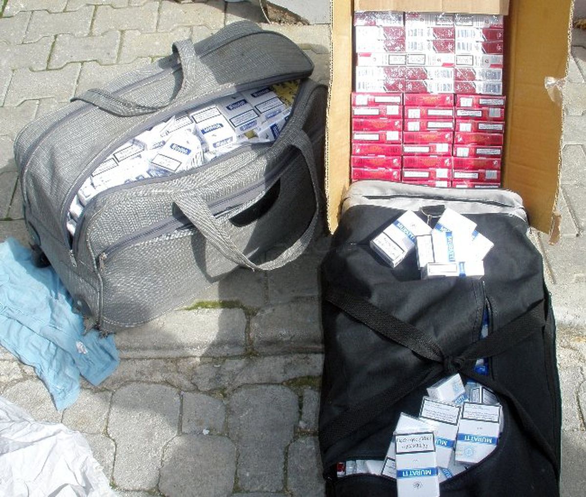Kulu\'da 2 Bin 190 Paket Kaçak Sigara Ele Geçirildi