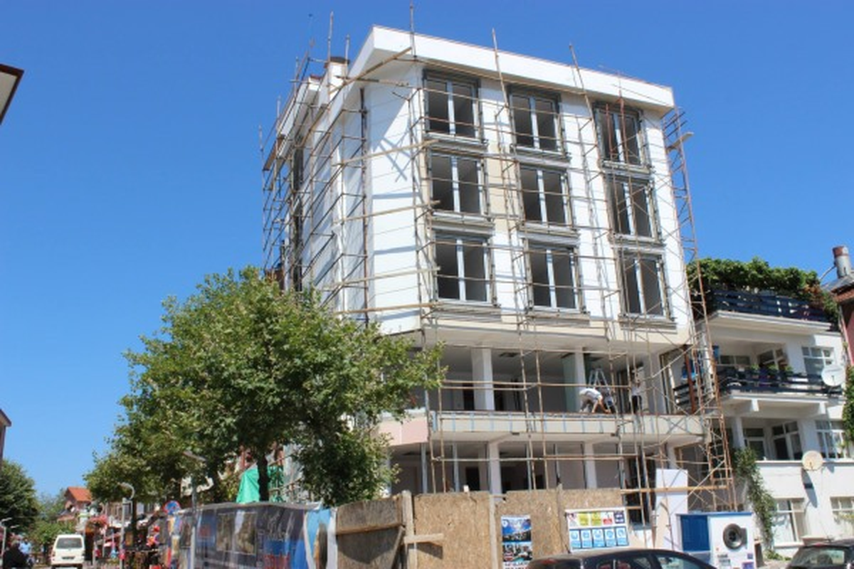 Milletvekili Tunç Ve Vali Çınar Öğretmenevi İnşaatında İncelemelerde Bulundular