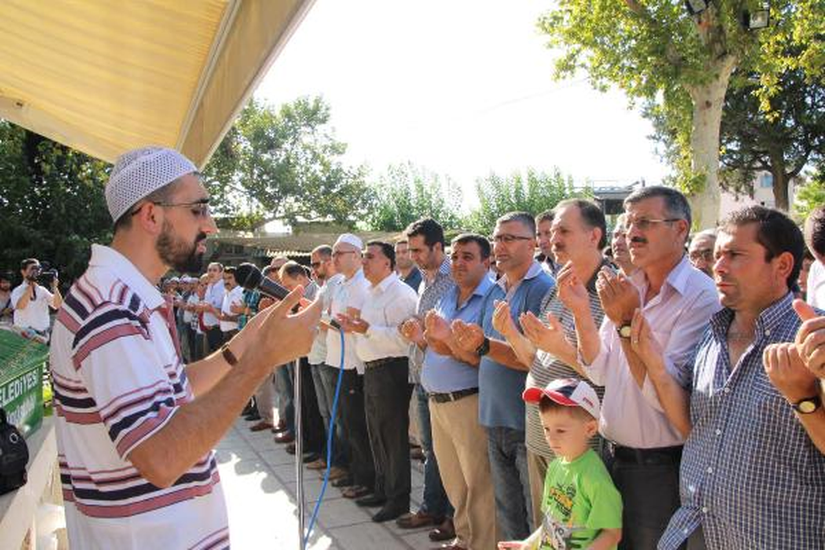 Mısır\'da Ölenler İçin Manisa\'dan Gıyabi Cenaze Namazı