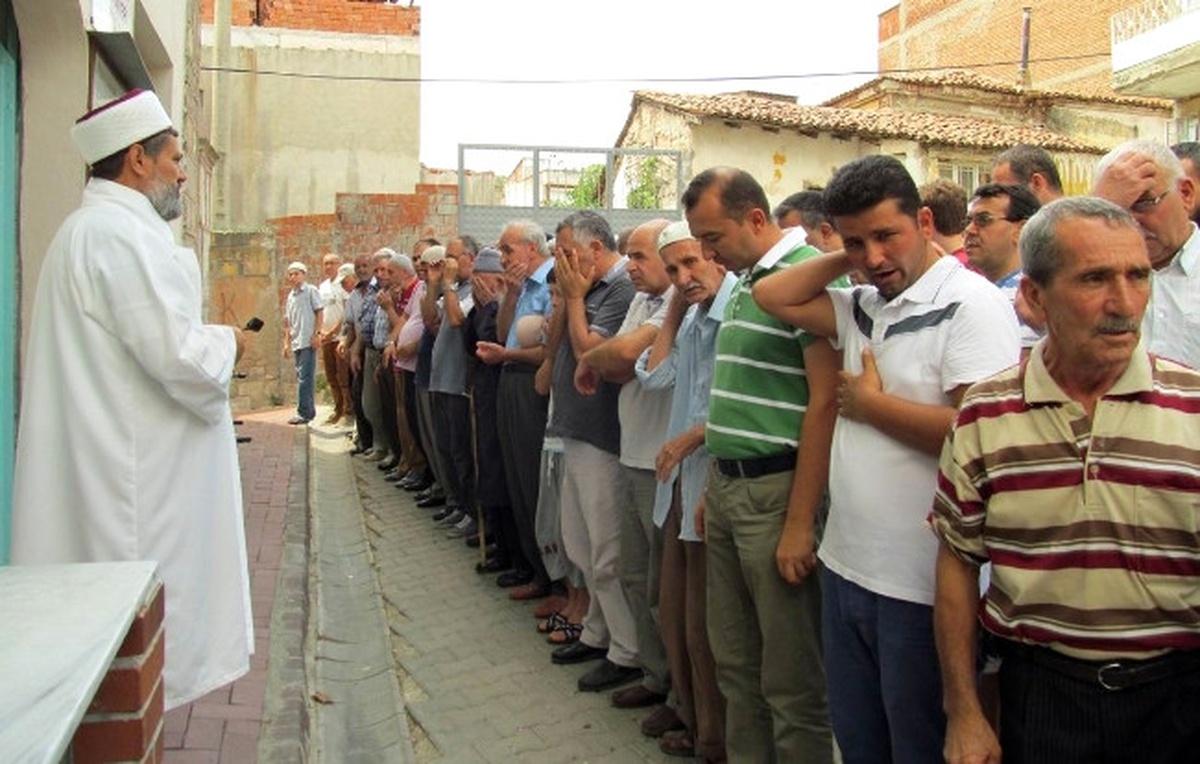 Mısır\'da Sahurda Ölenler Gıyabi Cenaze Namazı