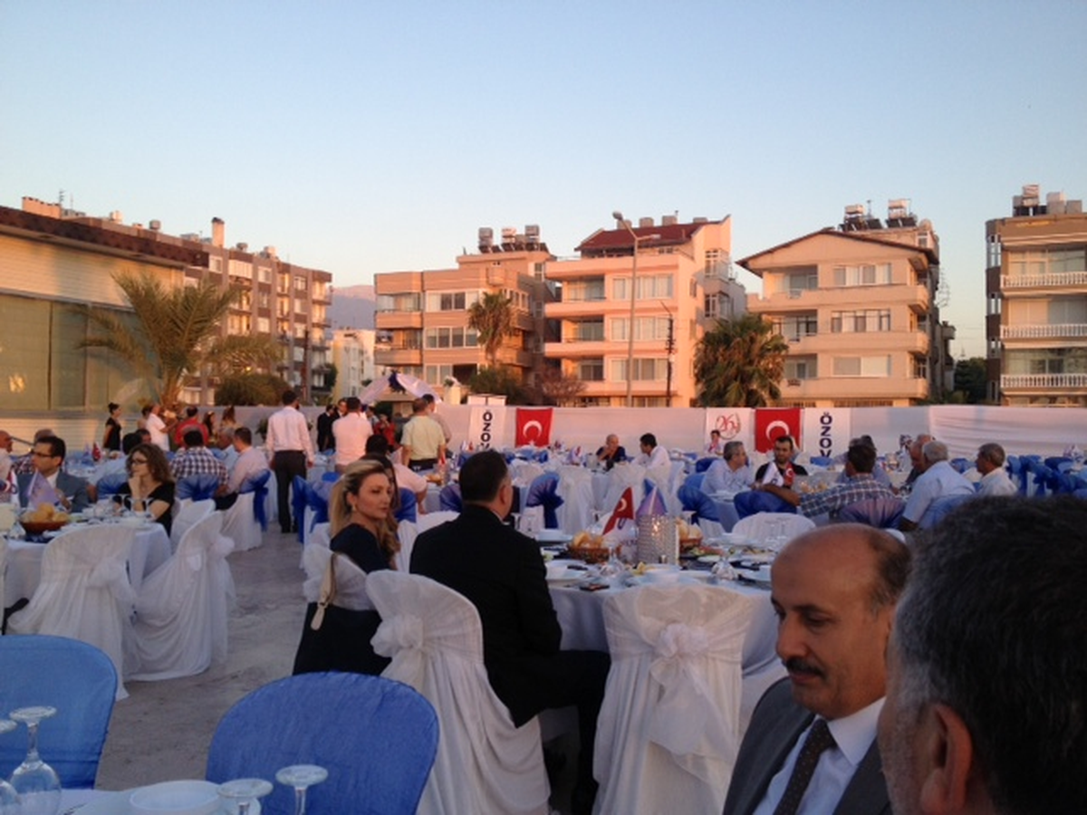 Özova Tarımdan Görkemlı İftar Yemeği