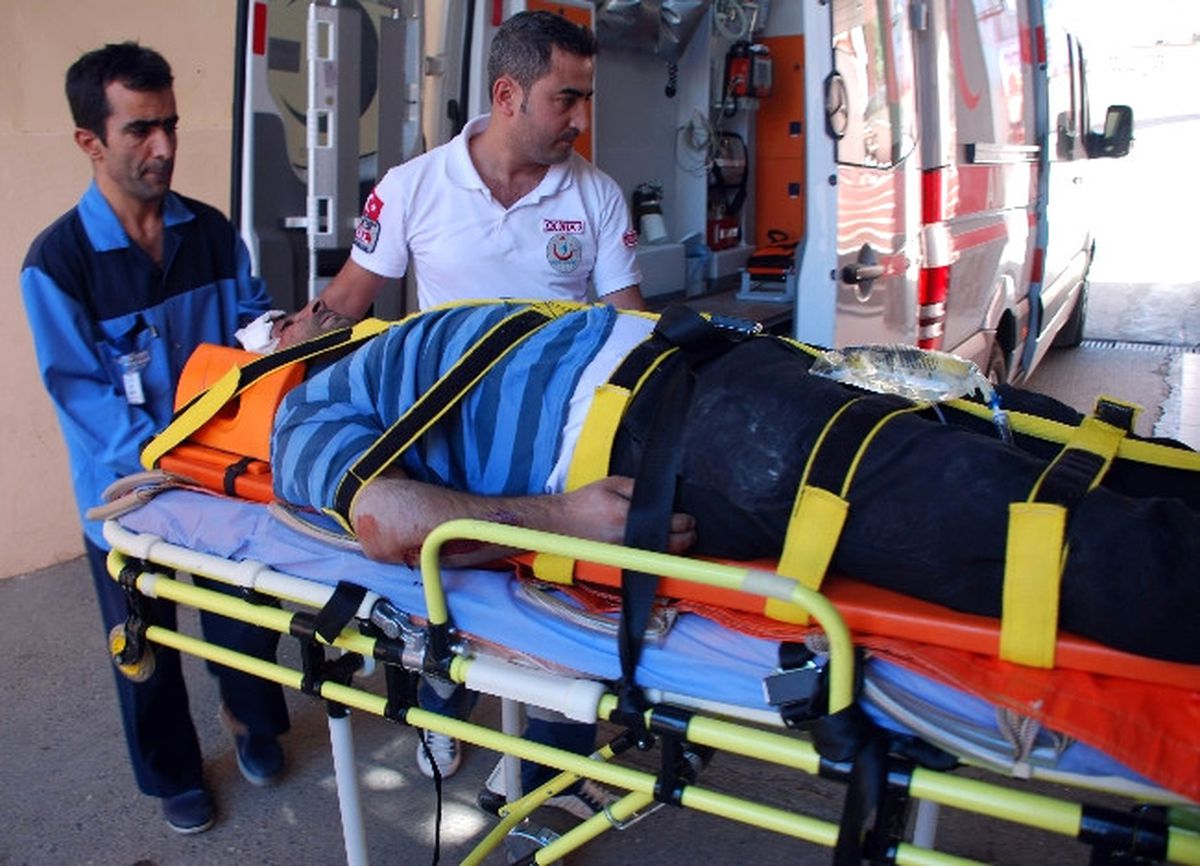 Perde Kornişi Takarken 2. Kattan Düştü