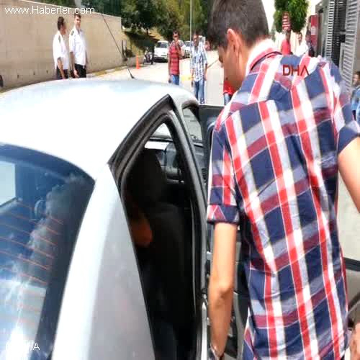 15 Yaşındaki Eroin Kuryesi Tutuklandı