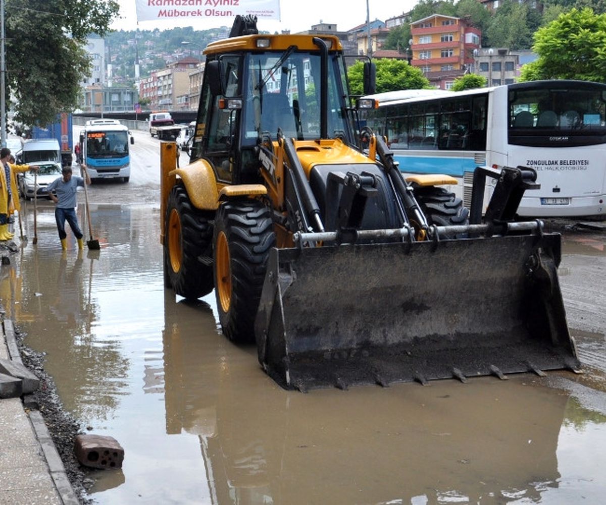 Şiddetli Yağmurun İzleri Silindi