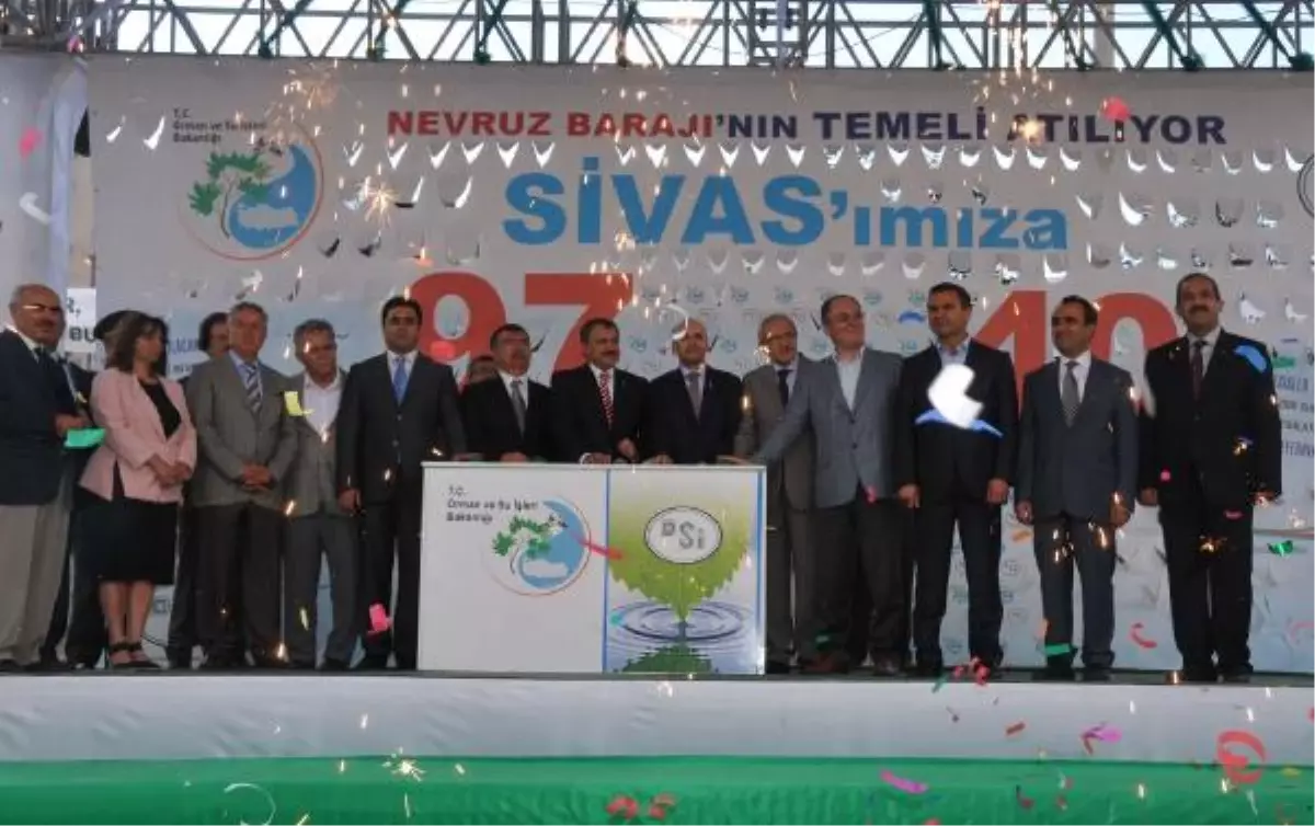 Sivas\'ta 3 Bakanlı Temel Atma ve Açılış Töreni