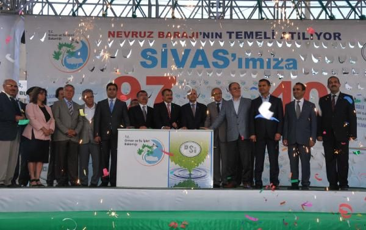 Sivas\'ta Toplu Açılış ve Temel Atma Töreni