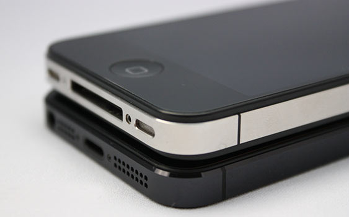 Sızdırılan Görüntüler Plastik İphone\'u Gösteriyor