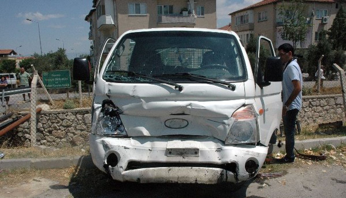 Su Kanalına Uçmaktan Tel Örgüler Kurtardı