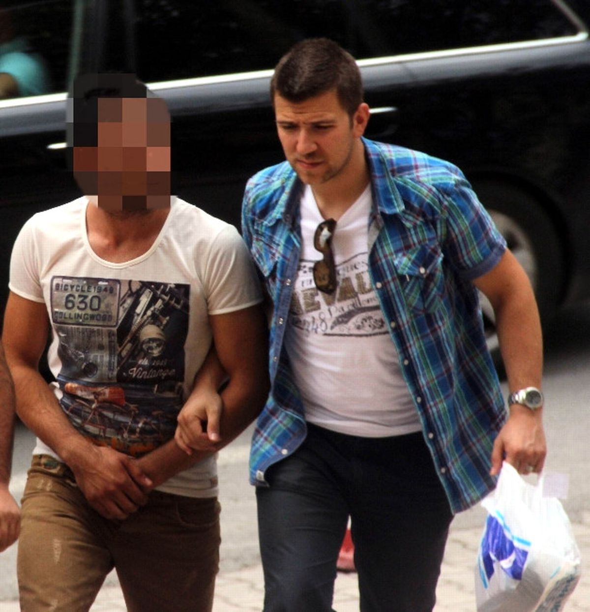Şüpheli Araçtan Esrar Maddesi Çıktı