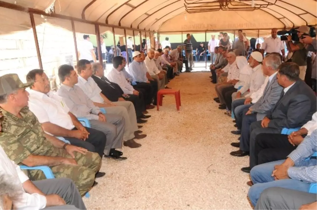 Vali Güvenç, Ceylanpınar'da Acılı Ailelere Taziye Ziyaretinde Bulundu