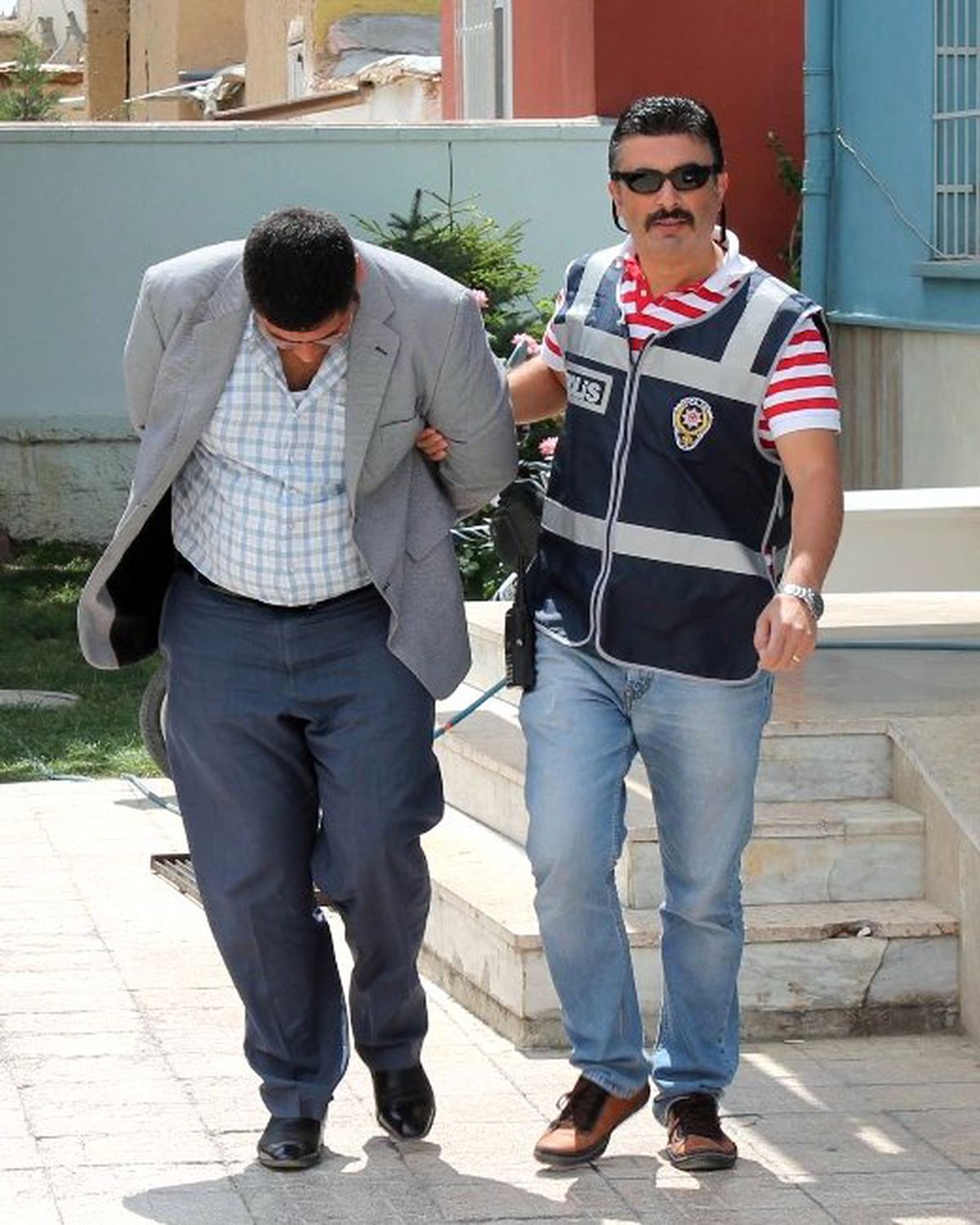 "Zekat Dağıtıyoruz" Diyerek Dolandırıcılık Yaptılar