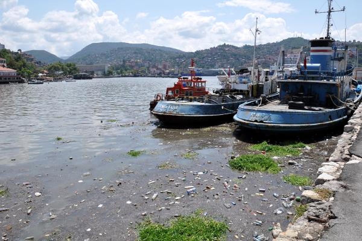 Zonguldak Limanı Çöple Doldu