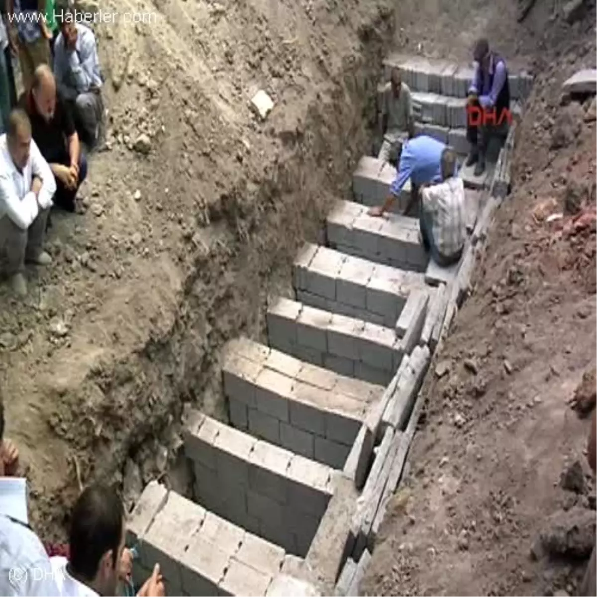 Atatürk, Ölen 8 Kişinin Dedelerinin Evinde Bir Gece Kalmış