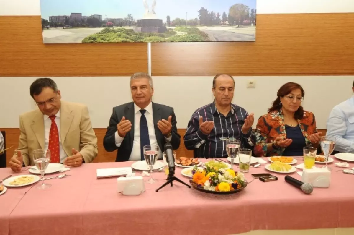 Başkan Durak'tan İftar Yemeği