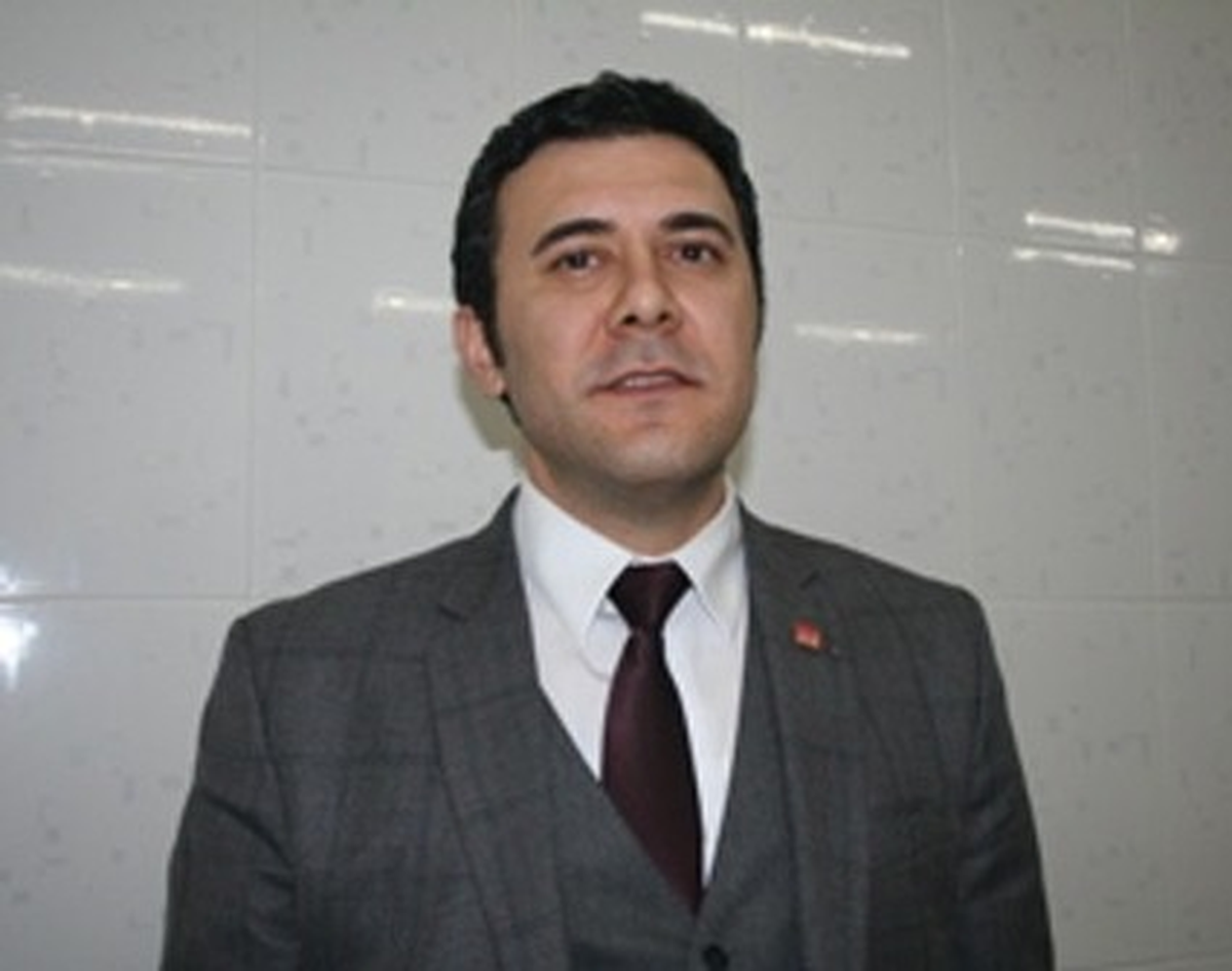Burhaniye\'de CHP İlçe Başkanı Açıklama Yaptı