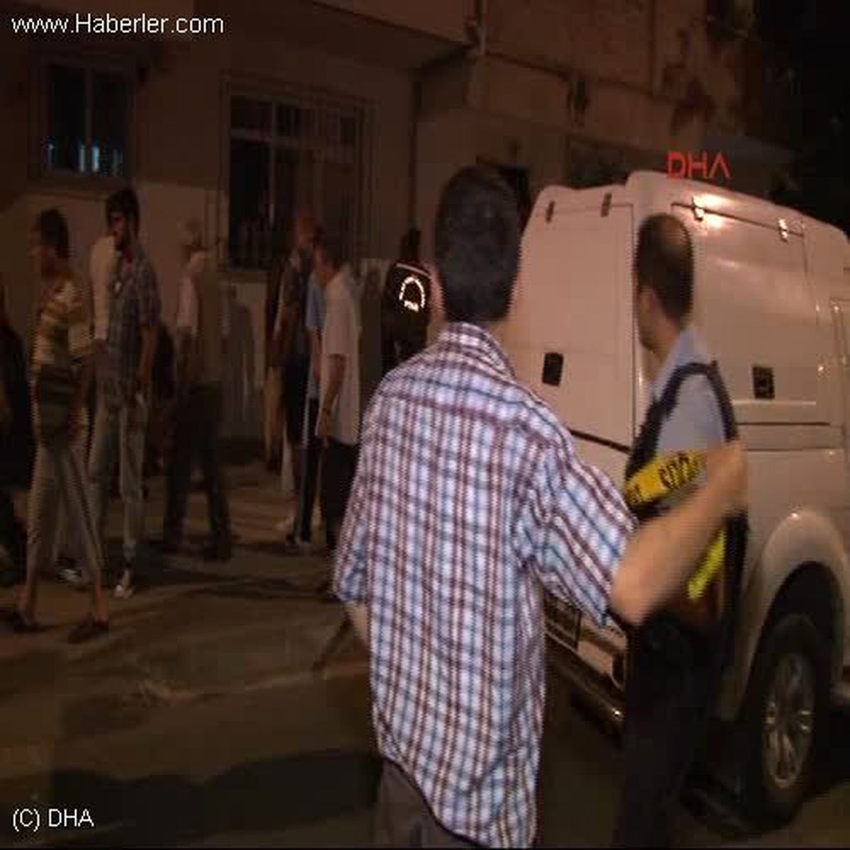 Ek Hizmet Binasının Önünde Ses Bombası Patladı