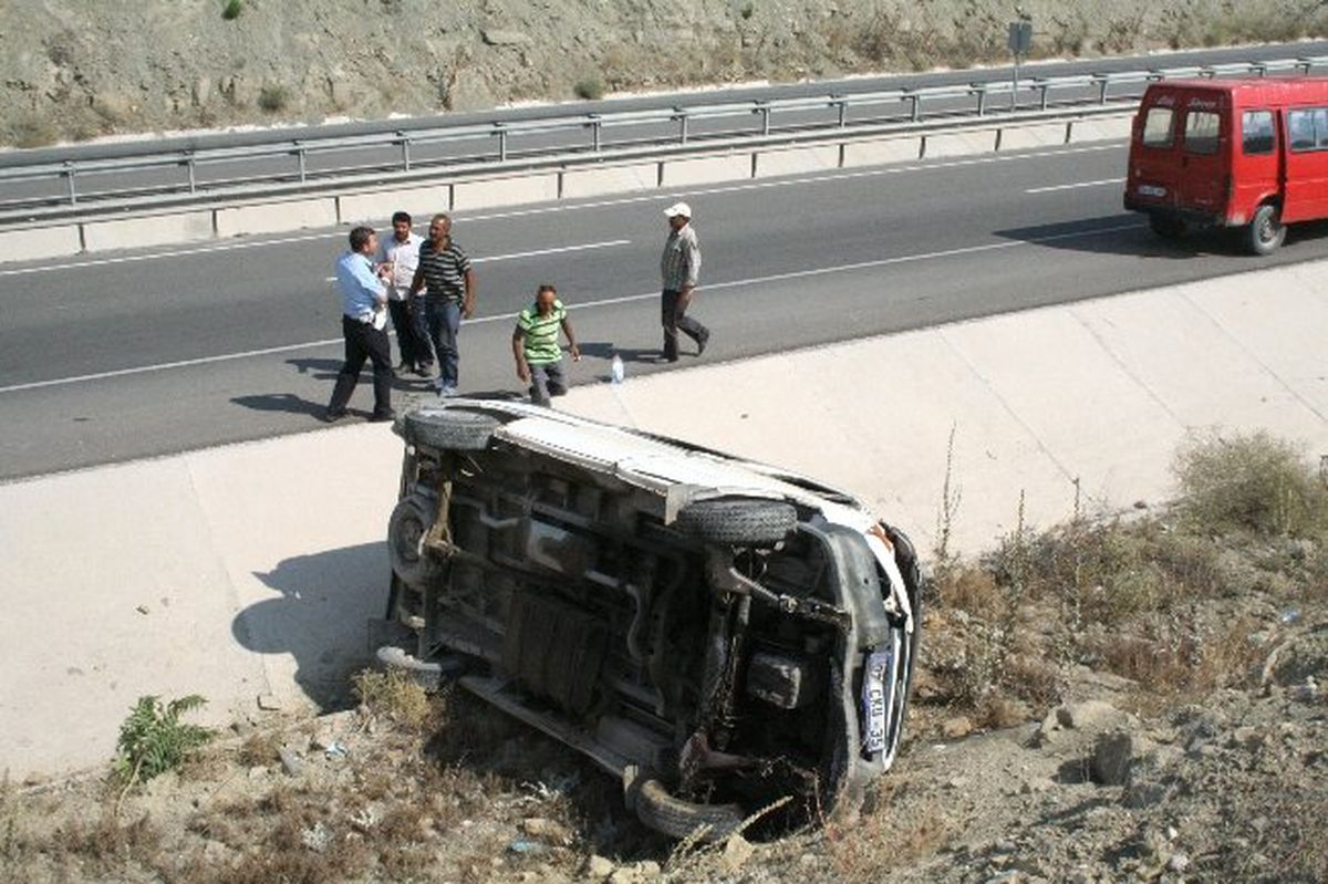 Osmaneli\'de Trafik Kazası: 1 Yaralı