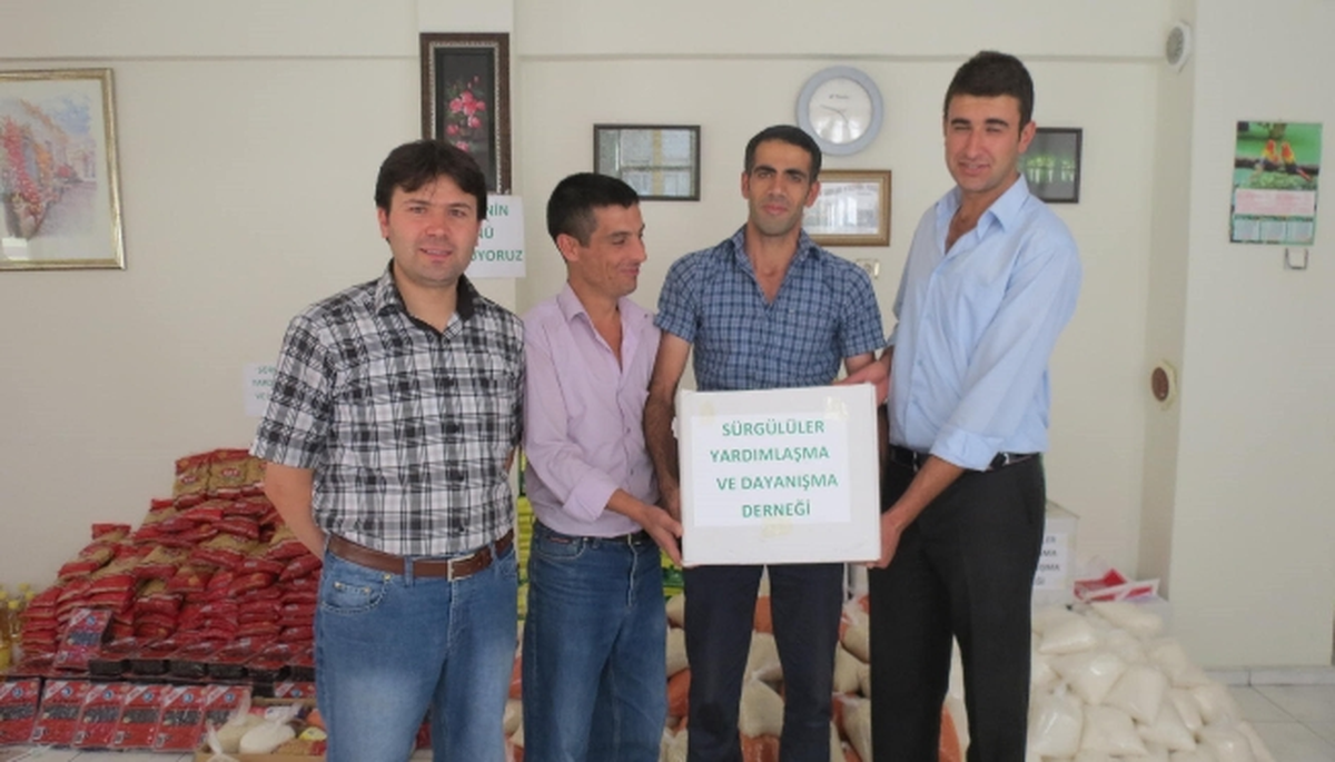 Sürgülüler Derneği\'nden 100 Aileye Yardım