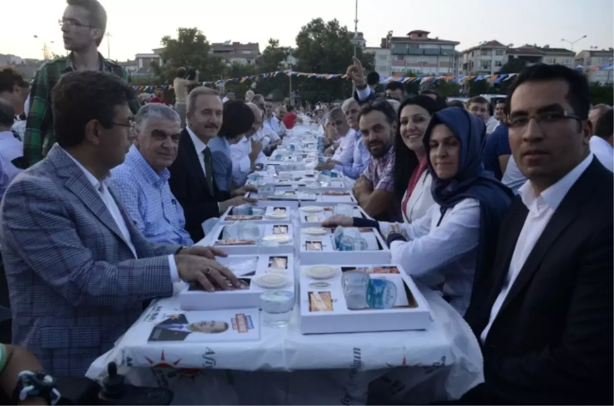 AK Parti\'den Tekirdağ\'da 6 Bin Kişilik İftar