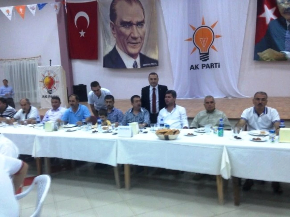 AK Parti Gömeç İlçe Başkanlığı\'ndan İftar Yemeği