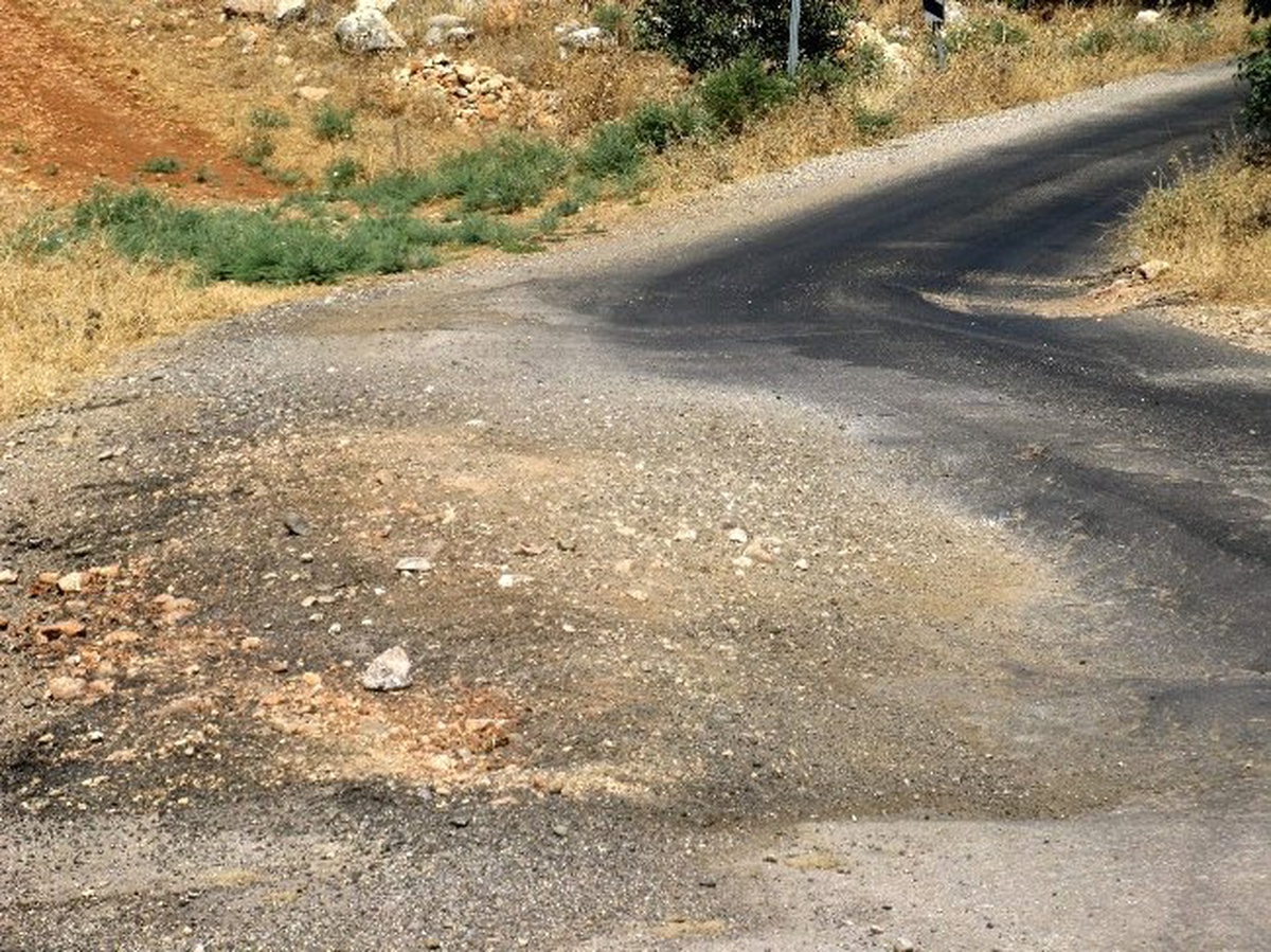 Araban\'da Bozuk Köy Yolları Onarılmayı Bekliyor