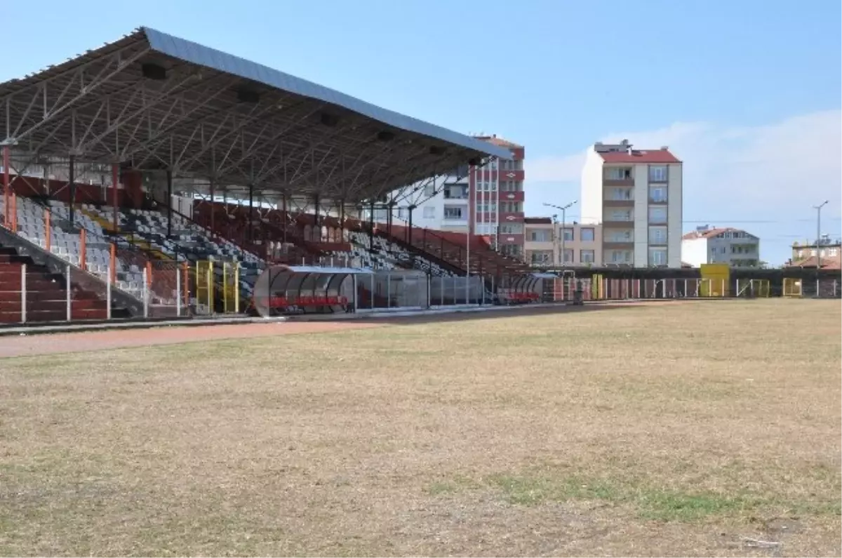 Bafra Stadı\'nın Çim İhalesi Yapıldı