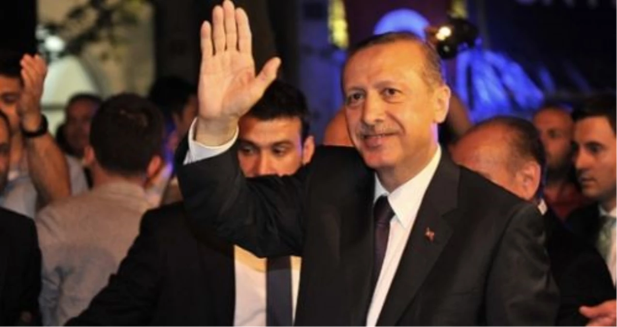 Başbakan Erdoğan, İbb\'nin İftarına Katıldı