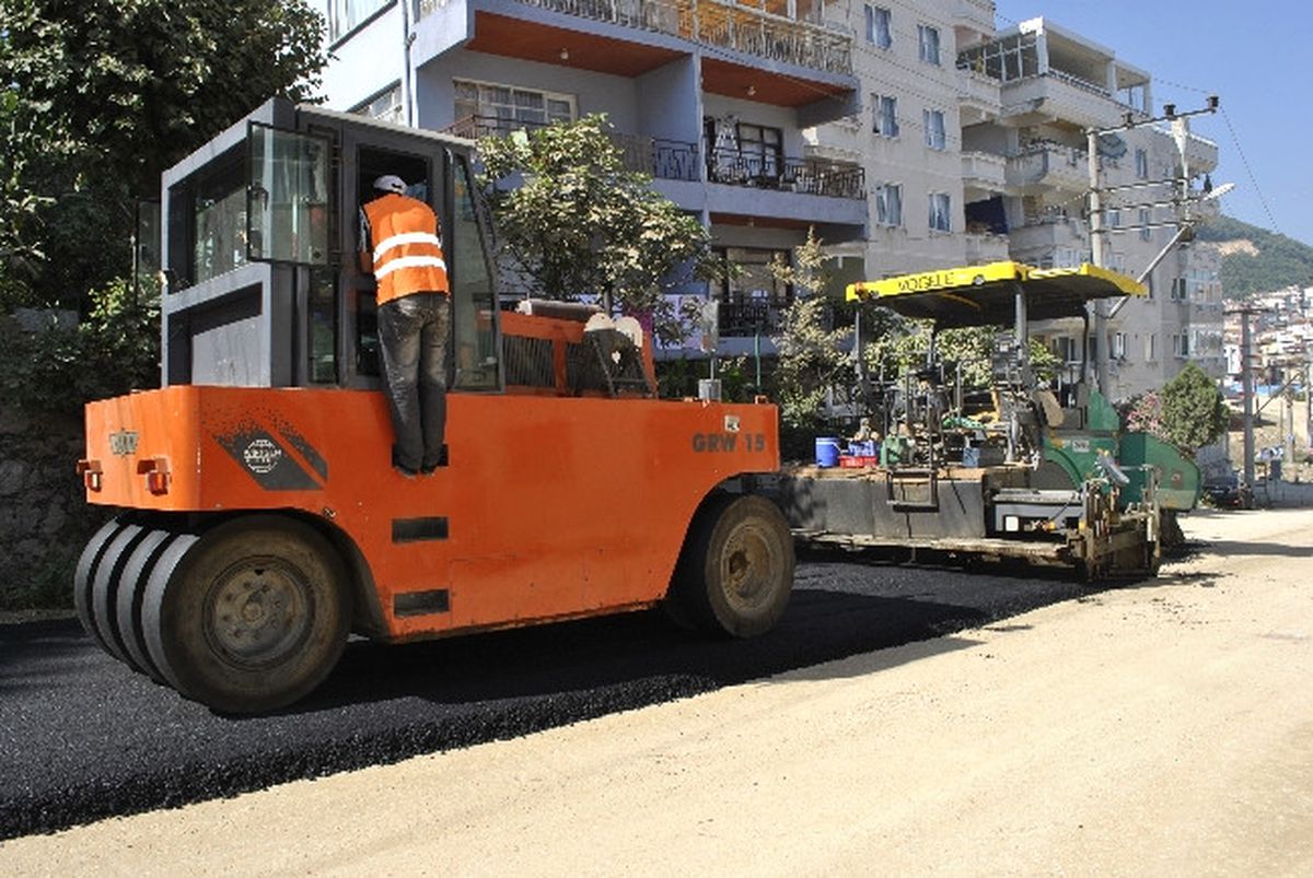 Çınarcık\'ta Asfalt Çalışmaları Başladı