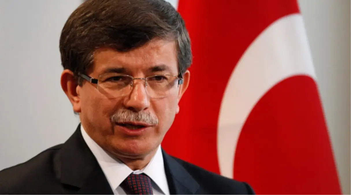 Davutoğlu, Arap ve Uluslararası İlişkiler Konseyi Üyeleri ile Görüşüyor