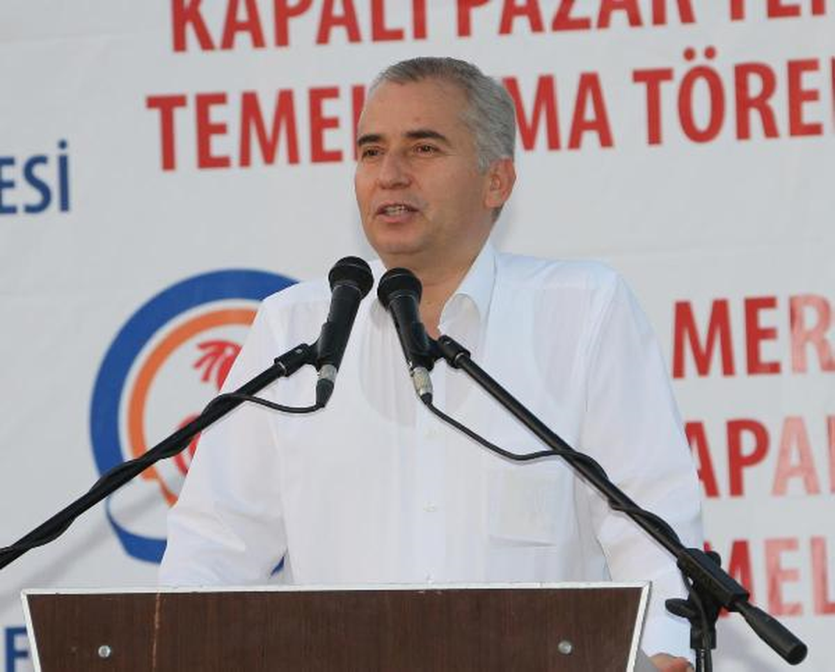 Denizli\'de Kapalı Pazaryerinin Temeli Atıldı