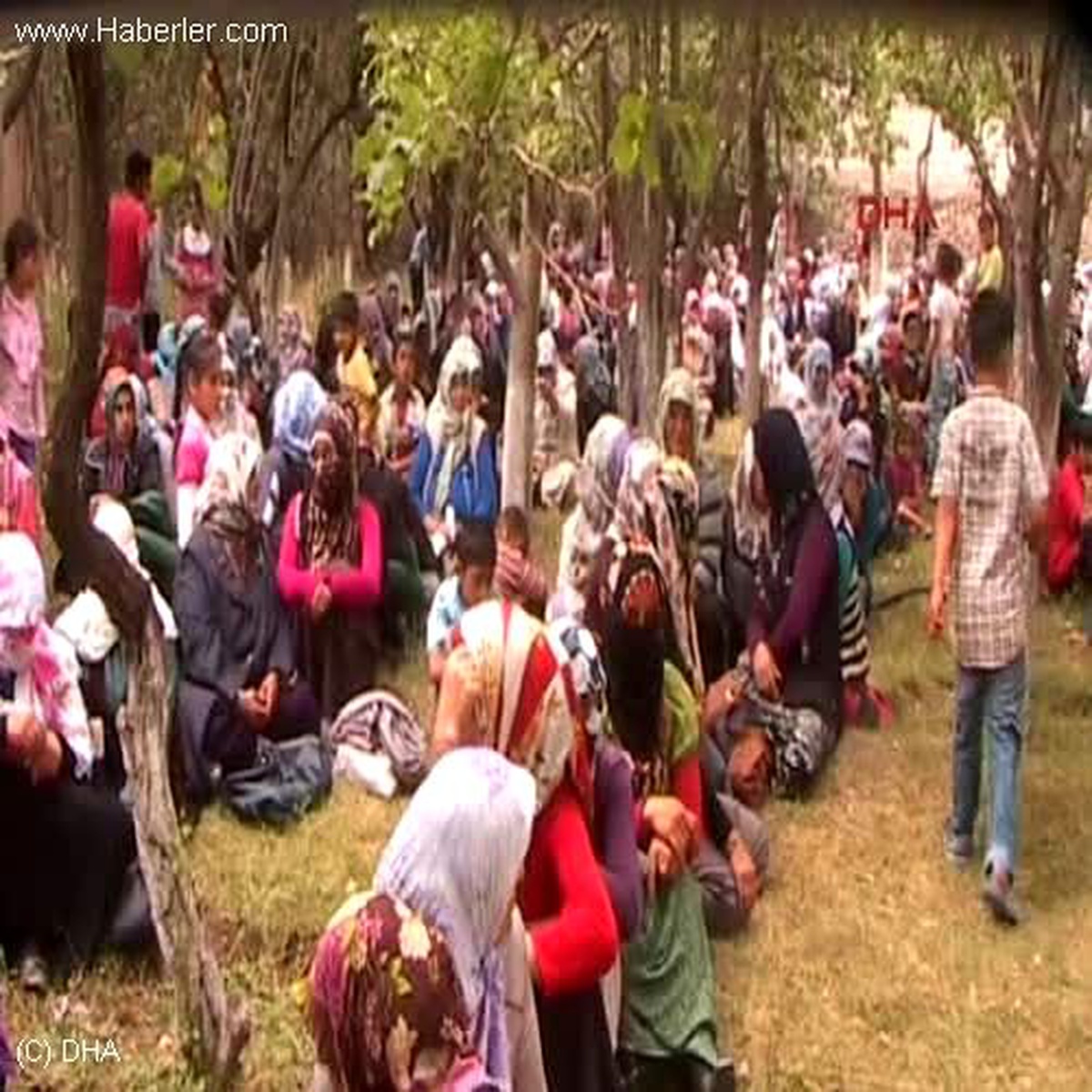 Doğubayazıt Yardım Kuyruğunda 5 Bin Kişi Bekledi