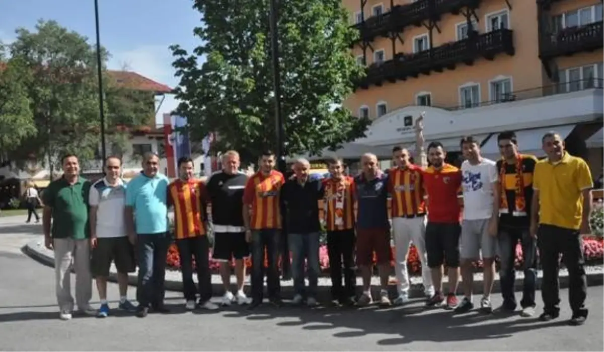 Kayserispor\'un Kampına Gurbetçi İlgisi