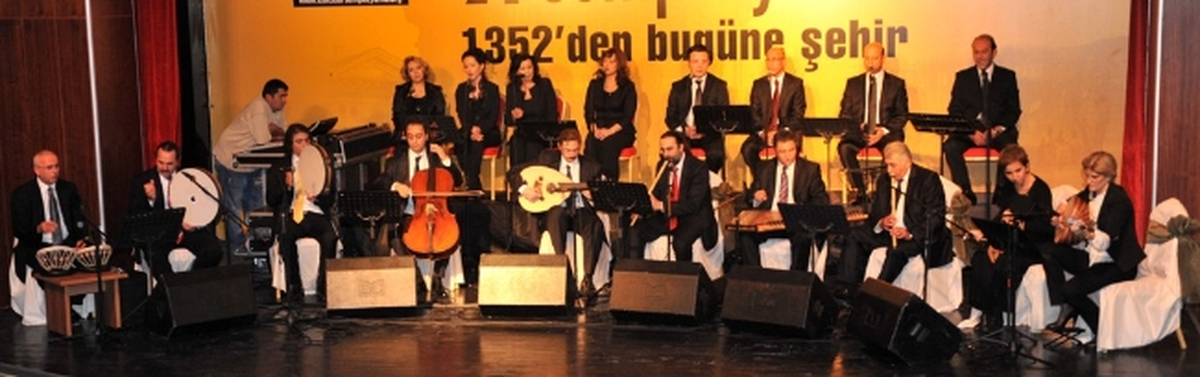 Kent Meydanında Mavera Konseri