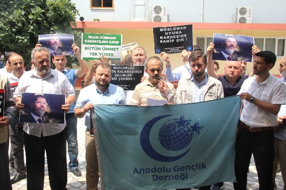 Mısır\'da Ölenler İçin Gıyabi Cenaze Namazı