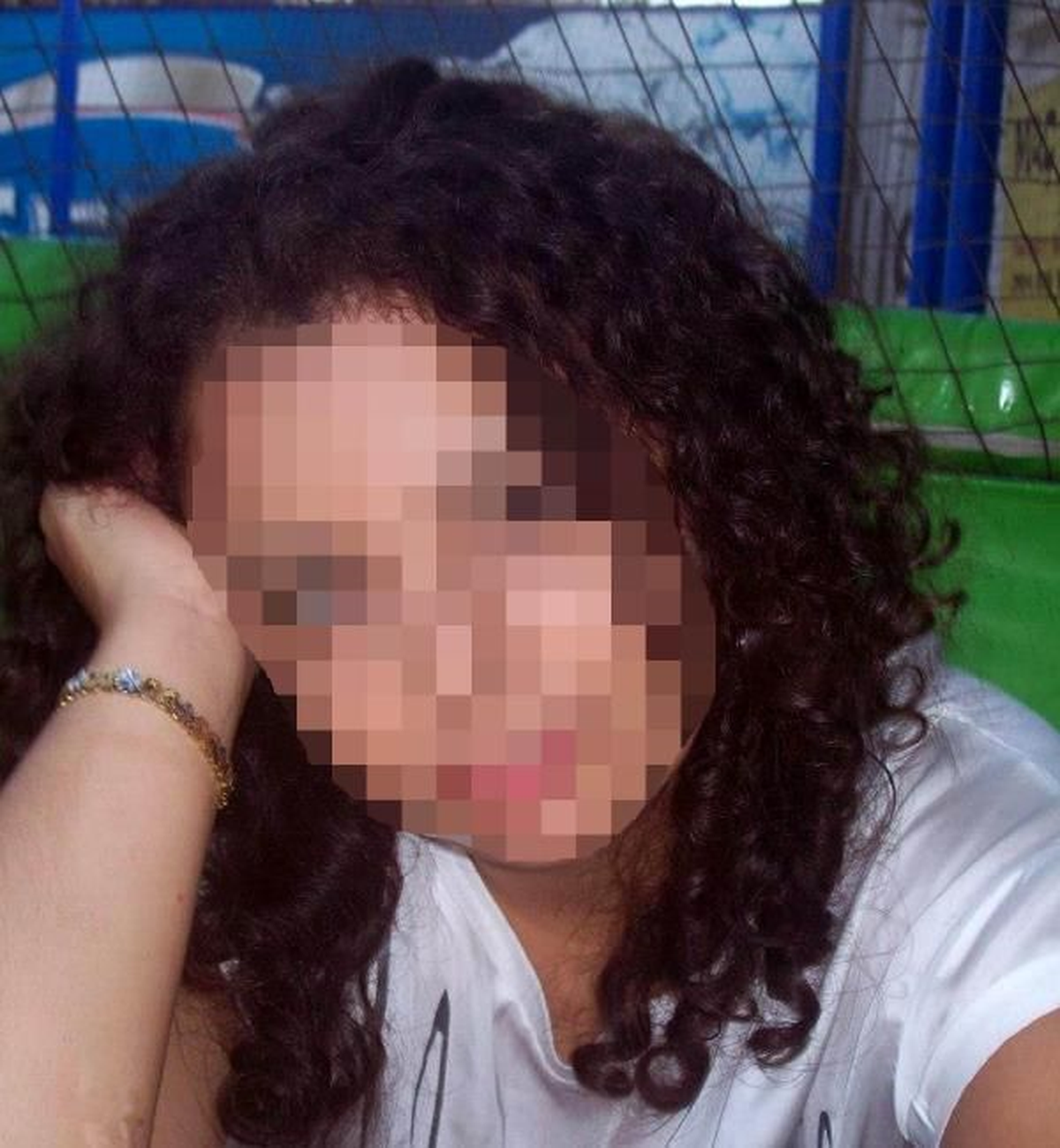 Sözlüsünün Bavulundaki Esrar Nedeniyle Tahliye Edildi